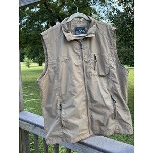 Sela Outdoor Men’s Vest XL Tan Lightweight Water Snow Wind Resistant Pockets EUC
